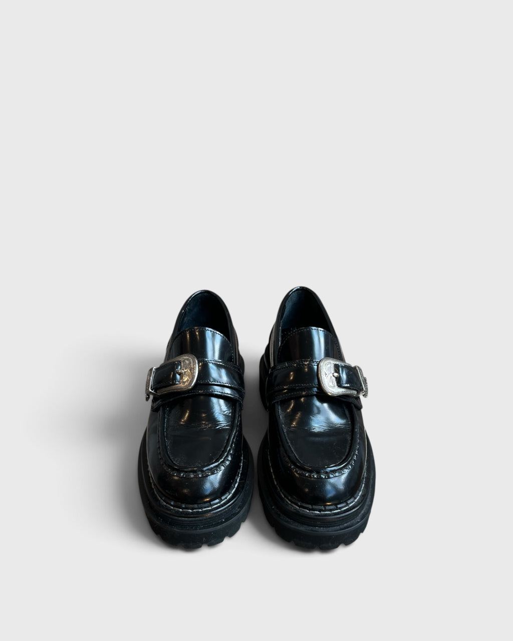 Loafers cuir noirs semelle crantée, Sandro