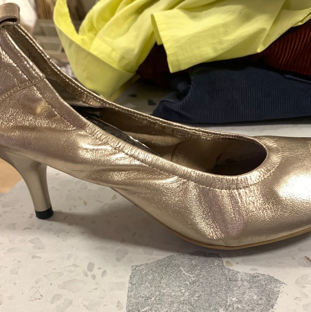 Fornorina golden heels