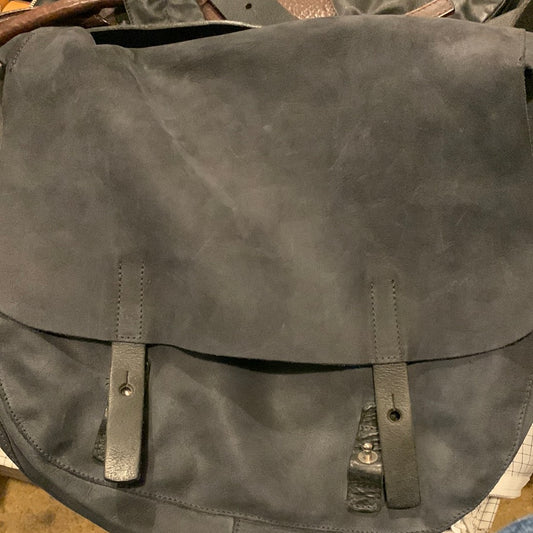 Charcoal black shoulder bag M0851