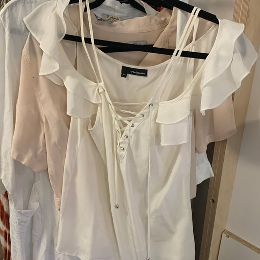 White blouse with ruffled laces The kooples