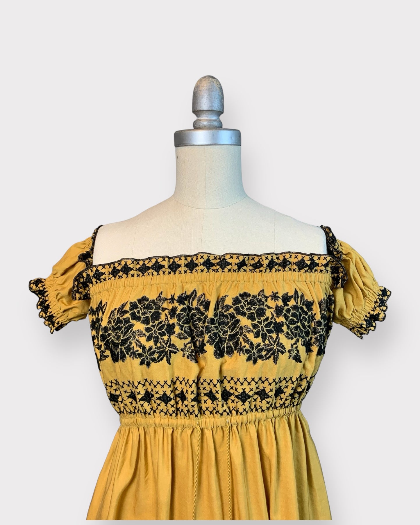 Yellow and black embroidered flower dress Spell &amp; the gypsy, XXS