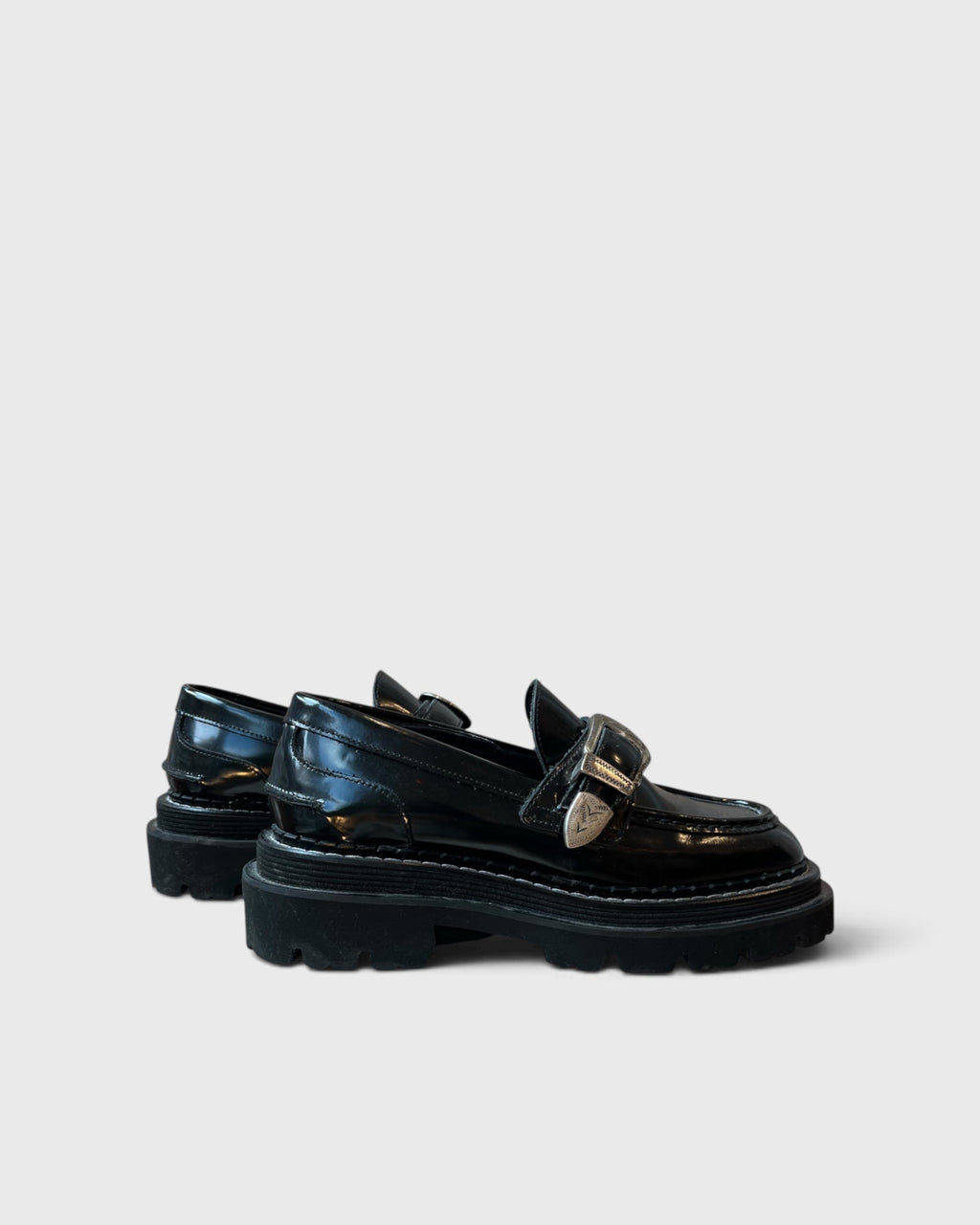 Loafers cuir noirs semelle crantée, Sandro