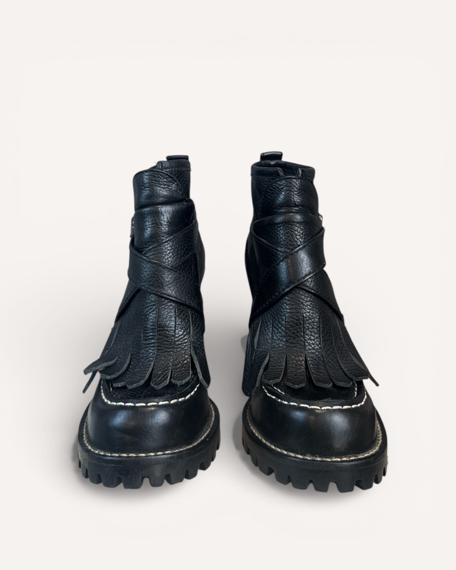 Tory burch black heeled ankle boots, 6