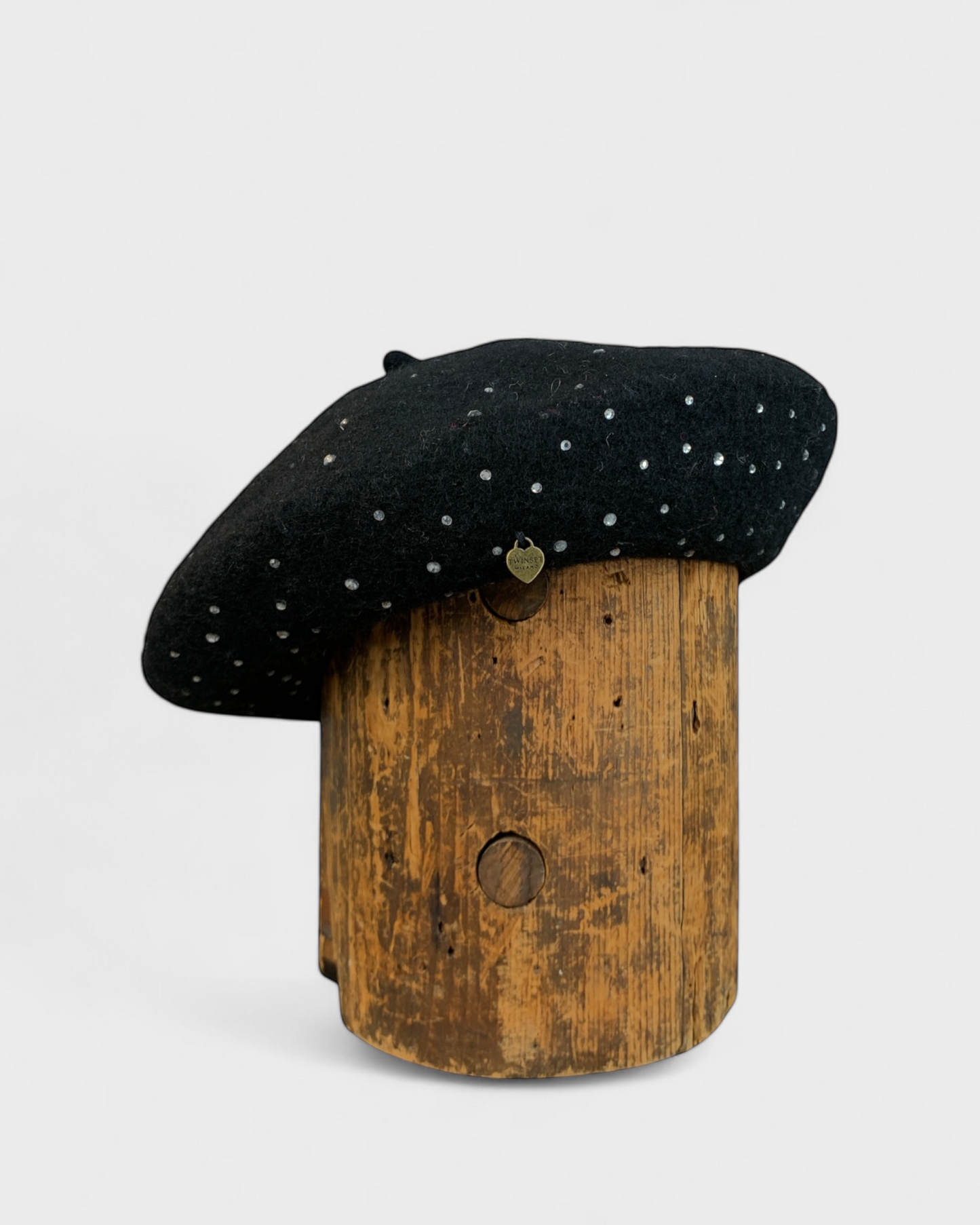 Black diamond beret